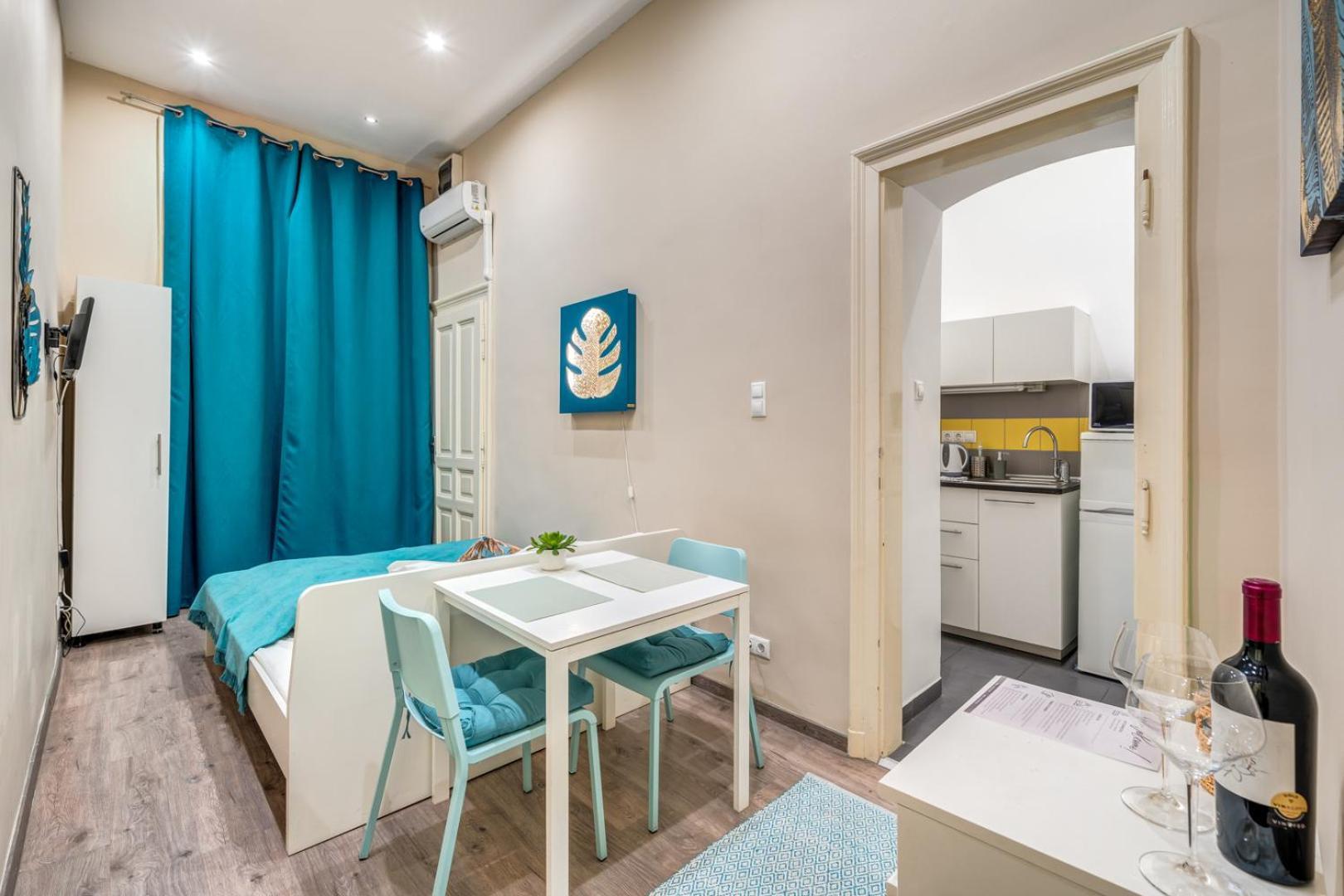 Cosy Corner - Erzsebet Blvd Apartment Budapest